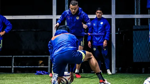 Jonathan Rodríguez volvió a los entrenamientos con balón.
