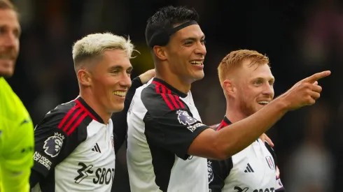 Raúl Jiménez repite en el once inicial de Fulham
