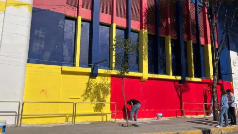 El Estadio Azulgrana luce el amarillo, pero no por América.
