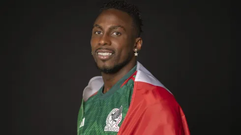 Julián Quiñones está listo para jugar con el Tricolor.
