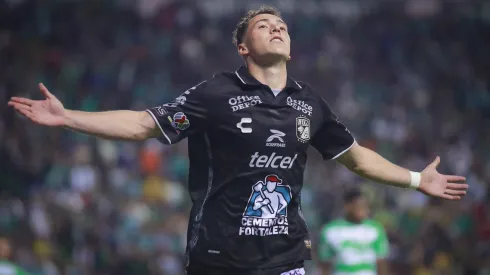 Federico Viñas la está rompiendo con el Club León.
