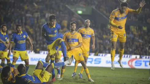 La jugada del gol del Tigres causó polémica.
