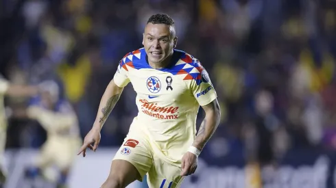 Cabecita regresó a los entrenamientos con América, pero su futuro aún no está decidido.
