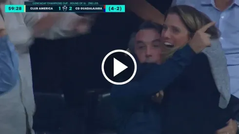 El efusivo festejo del patrón tras el gol de Zendejas ante Chivas 
