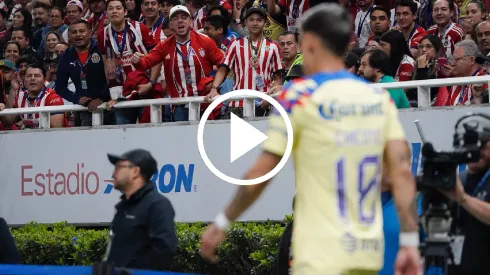 La afición del Guadalajara se fue con todo contra el "Chicote" Calderón.

