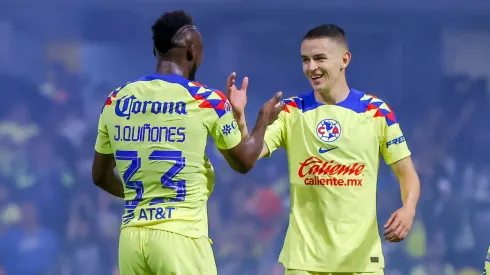 El nuevo apodo de Álvaro Fidalgo a Julián Quiñones tras su gol ante Pachuca 
