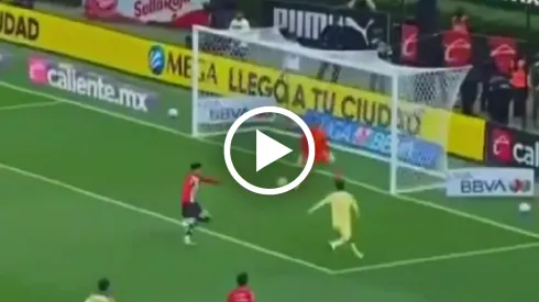 El grave error de Diego Valdés en la semifinal de ida entre América vs Chivas 
