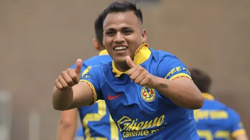 El "Muzumbito" se despide del América.
