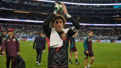 Presidente de Pachuca revela que han estado en contacto con Guillermo Ochoa 
