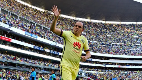 Blanco le dio con todo a las Chivas.
