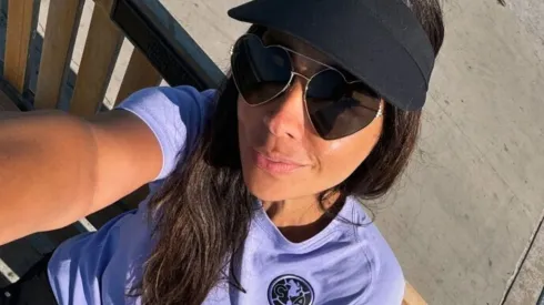 Nina Cervantes felicitó a Ramón Juárez por su gol ante Chivas
