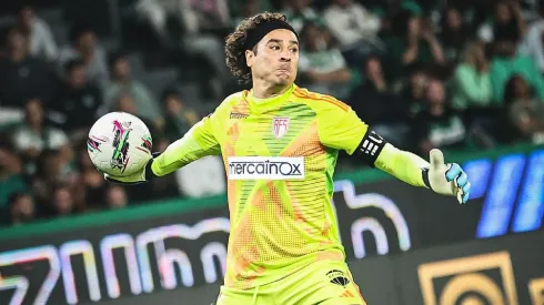 Guillermo Ochoa vuelve a la Selección Mexicana.
