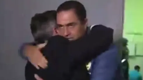 El abrazo que todo el americanismo esperaba por fin llegó...
