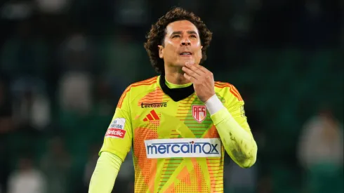 Guillermo Ochoa habla de su presente en el AVS
