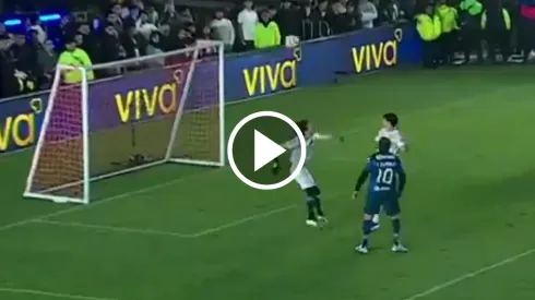 Blanco se mandó el golazo de la semana.
