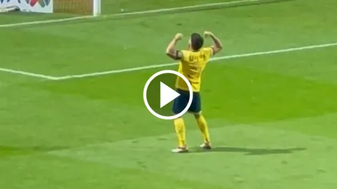 Henry Martín festejó su gol ante Toluca de una forma especial
