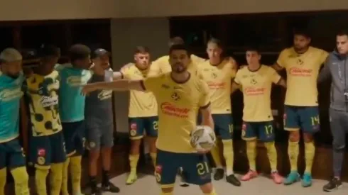 La afición del América siempre encuentra como reírse.
