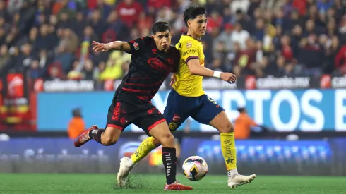 Kevin Castañeda y Kevin Álvarez en el último enfrentamiento entre Tijuana y América, en el Play-In del Apertura 2024.
