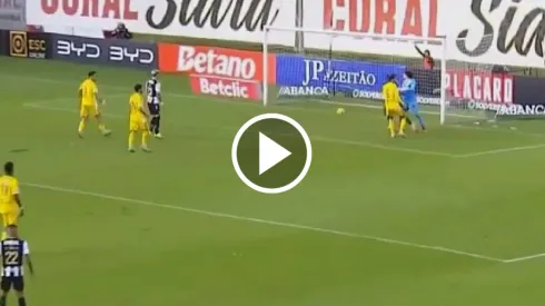 Memo Ochoa volvió a jugar en Portugal
