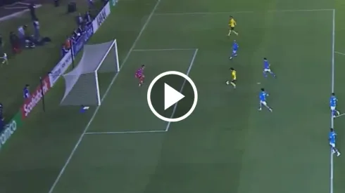El fallo garrafal de Alejandro Zendejas ante Cruz Azul en Concachampions
