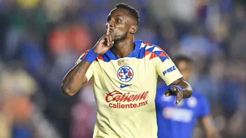 No se perdería un partido así por nada.
