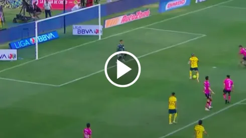 Rodrigo Aguirre marcó el quinto gol del partido
