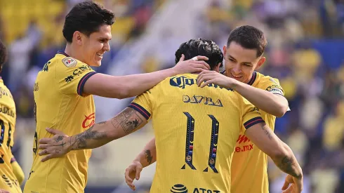 América aplastó 5-0 a Mazatlán y sigue firme.
