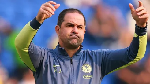 Jardine le habló a la afición del América.

