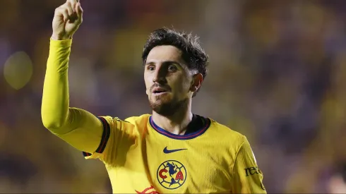 El mediocampista chileno sigue comprometido con el equipo.
