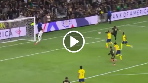 Malagón se lució ante Olivier Giroud.
