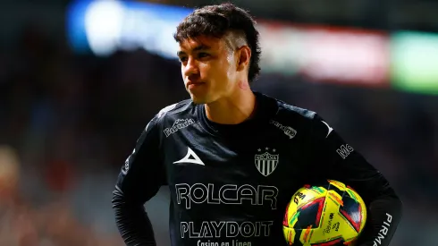 Lara seguirá sin volver al América.
