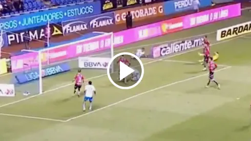 Esteban Lozano anotó su primer gol.
