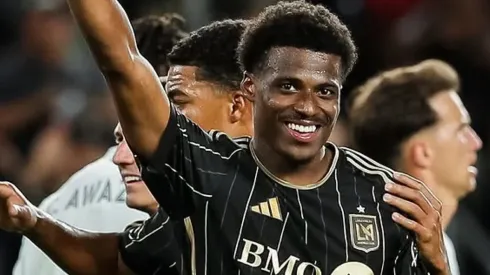 Dilrosun se gana a la afición del LAFC.

