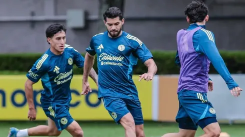Henry Martín está más cerca de volver a las canchas
