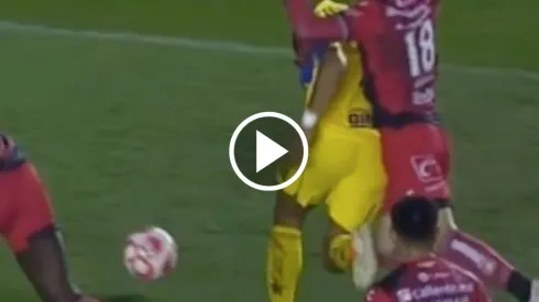 Sebastián Cáceres provocó un penal clave contra Xolos
