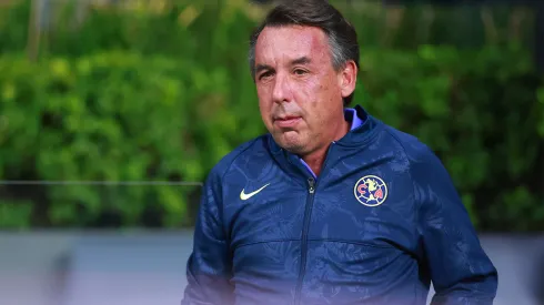 Azcárraga quiere el título.
