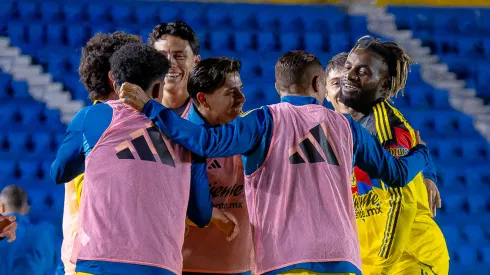 Saint-Maximin fue aclamado por sus compañeros.
