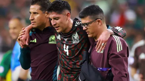Edson Álvarez enciende alarmas con el Tri: salió tocado ante Japón