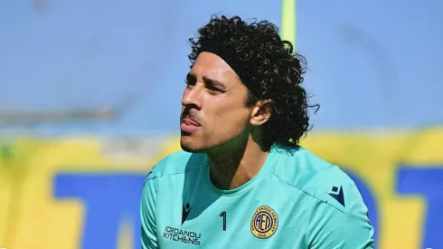 Golean a Ochoa en su debut.
