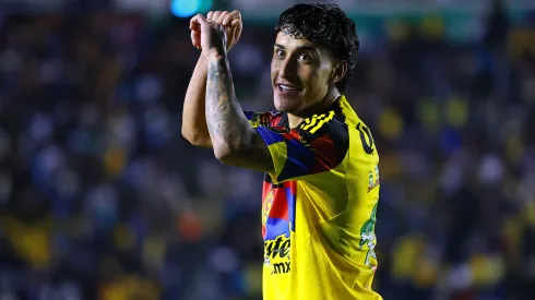 Zendejas sorprendió con su dedicatoria.
