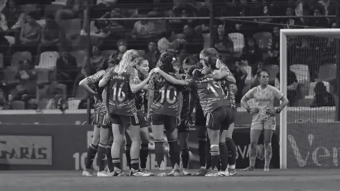 América Femenil salta al campo con plumaje especial
