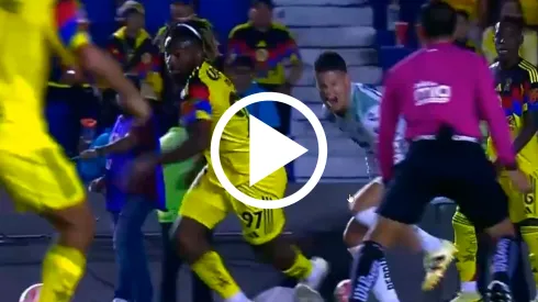 Allan Saint-Maximin hizo una auténtica obra de arte en contra de James Rodríguez.
