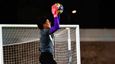 Guillermo Ochoa en un partido con el AEL Limassol de Chipre.
