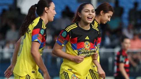 FORT LAUDERDALE, FLORIDA – DECEMBER 07: Jana Gutierrez #25 of America celebrates after scoring the team's first goal during the match between America and Flamengo as part of Day Three of the World Sevens Football at Beyond Bancard Field on December 07, 2025 in Fort Lauderdale, Florida. (Photo by Leonardo Fernandez/Getty Images for World Sevens Football)