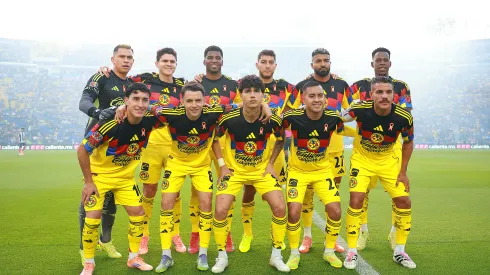 MEXICO CITY, MEXICO – NOVEMBER 29: Players of America pose for a team photo during the quarterfinals second leg match between America and Monterrey as part of the Torneo Apertura 2025 Liga MX at Estadio Ciudad de los Deportes on November 29, 2025 in Mexico City, Mexico. (Photo by Manuel Velasquez/Getty Images)
