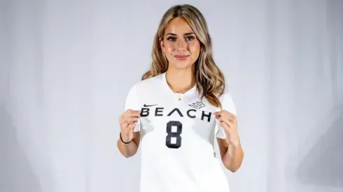 La afición quiere saber más sobre Julie López, la nueva jugadora del Nido
