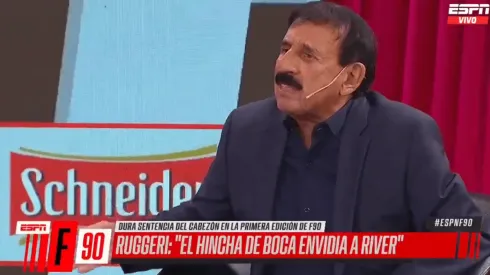 Roberto Leto, en llamas.
