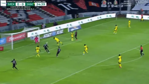 Funes Mori falló una clara para México.