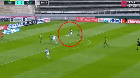 El Pulga y un golazo ante Aldosivi.