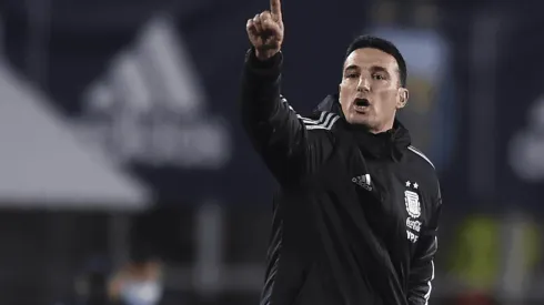 Atento Scaloni, COVID de un jugador de la Selección.